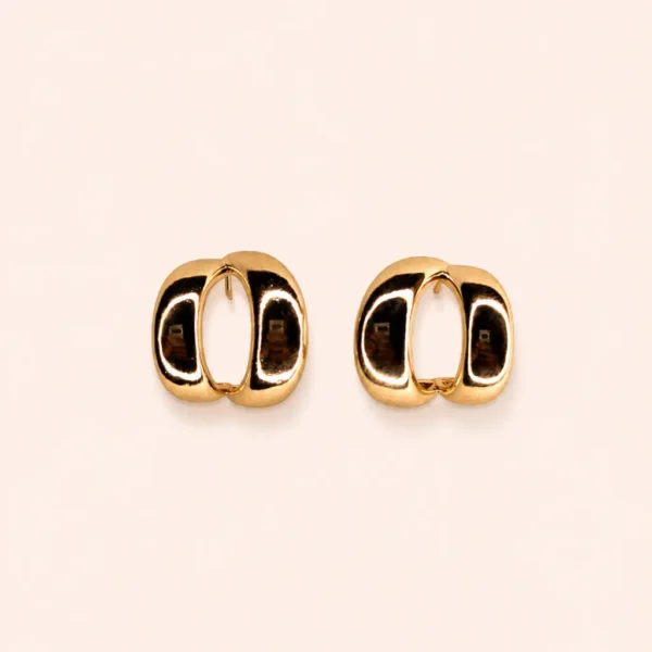 Round Earing Rounded Tops
